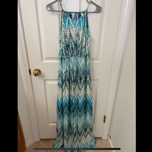 Kenji winter formal dress size small